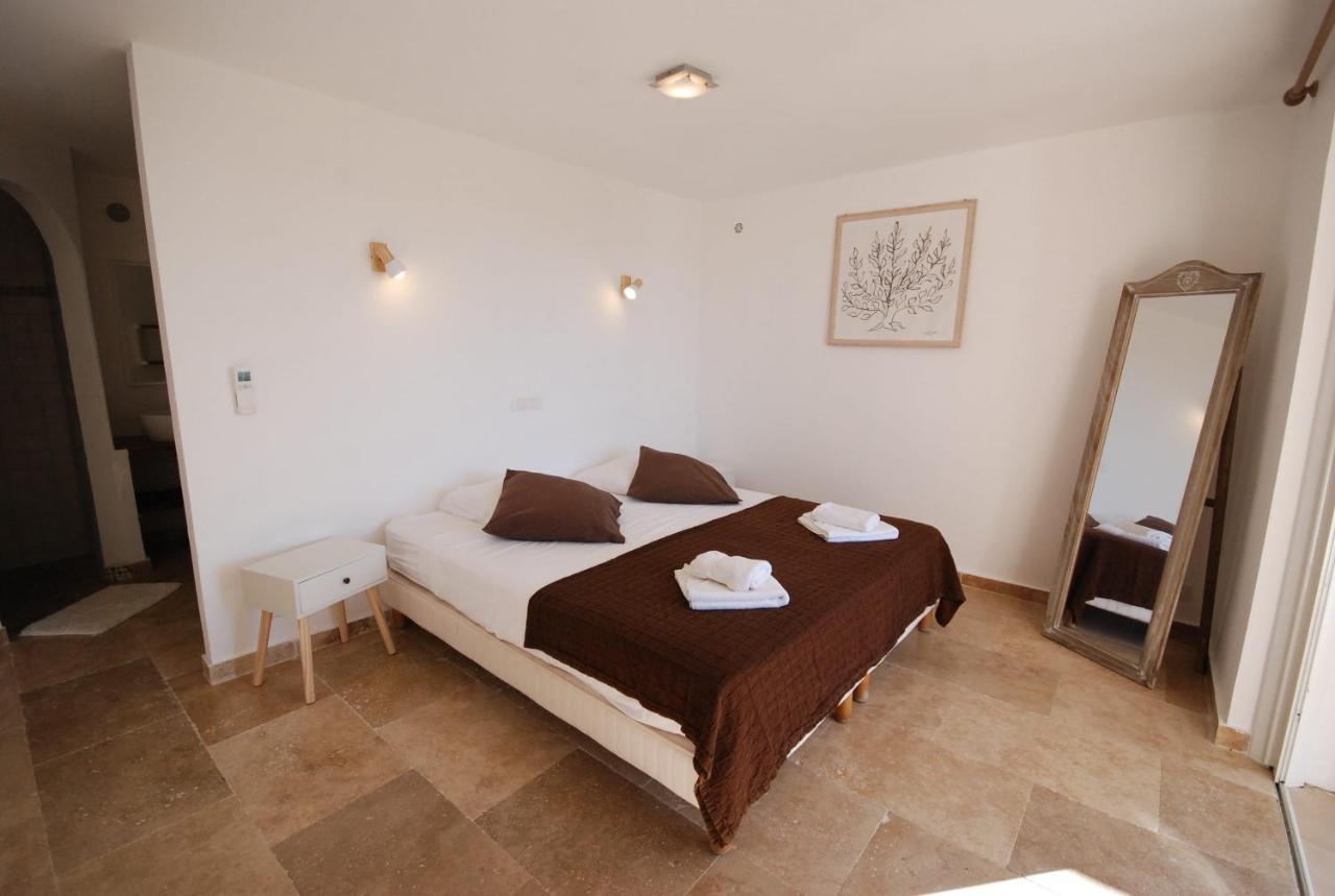Bed and Breakfast Aloasis Grimaud Esterno foto