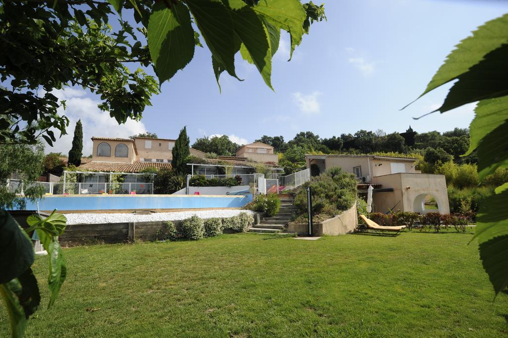Bed and Breakfast Aloasis Grimaud Esterno foto