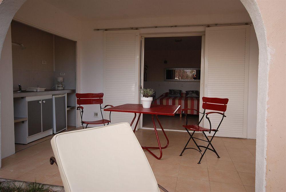 Bed and Breakfast Aloasis Grimaud Esterno foto