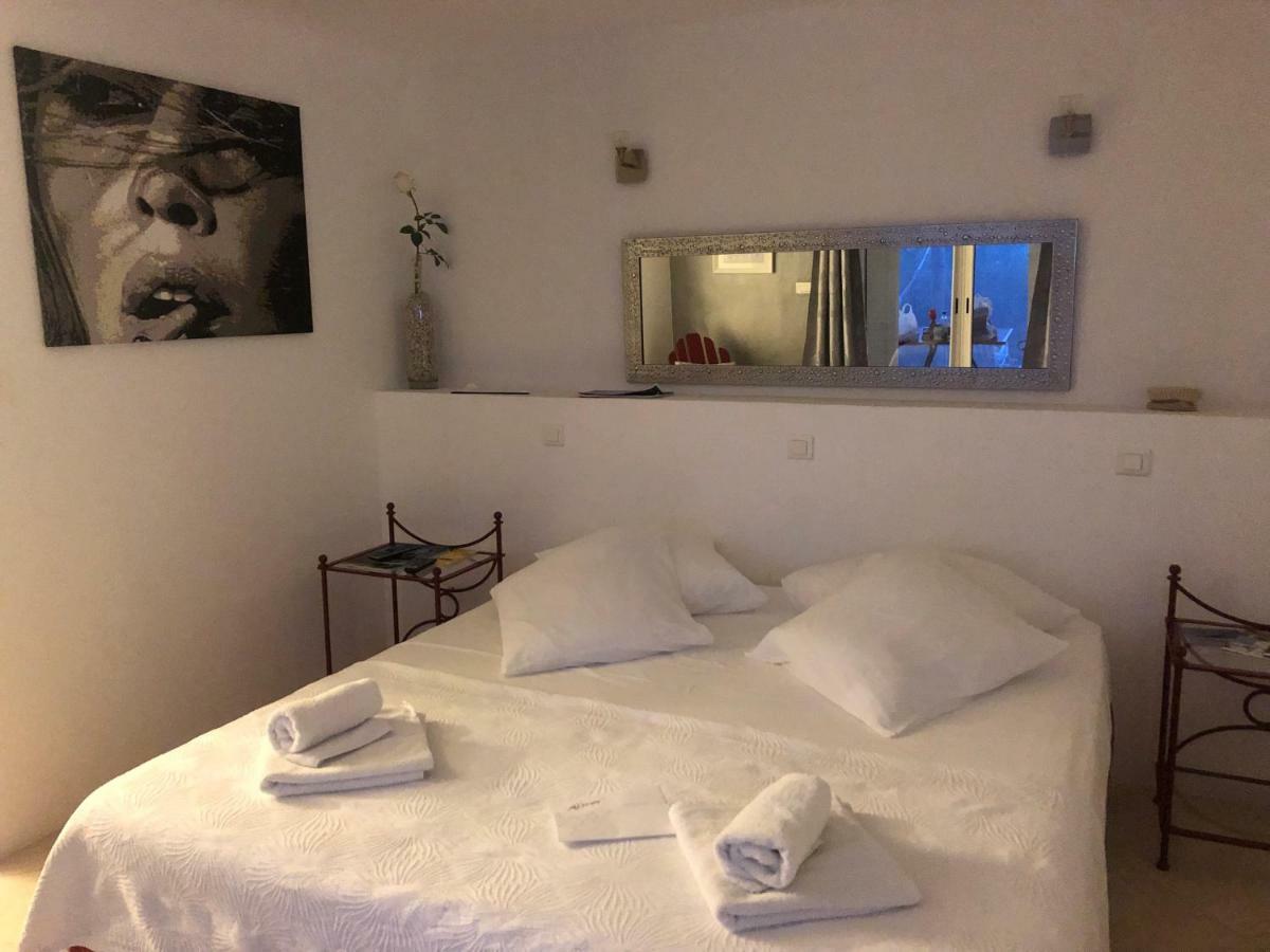 Bed and Breakfast Aloasis Grimaud Esterno foto