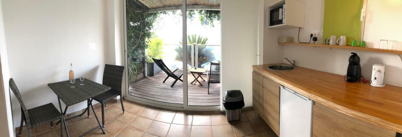 Bed and Breakfast Aloasis Grimaud Esterno foto